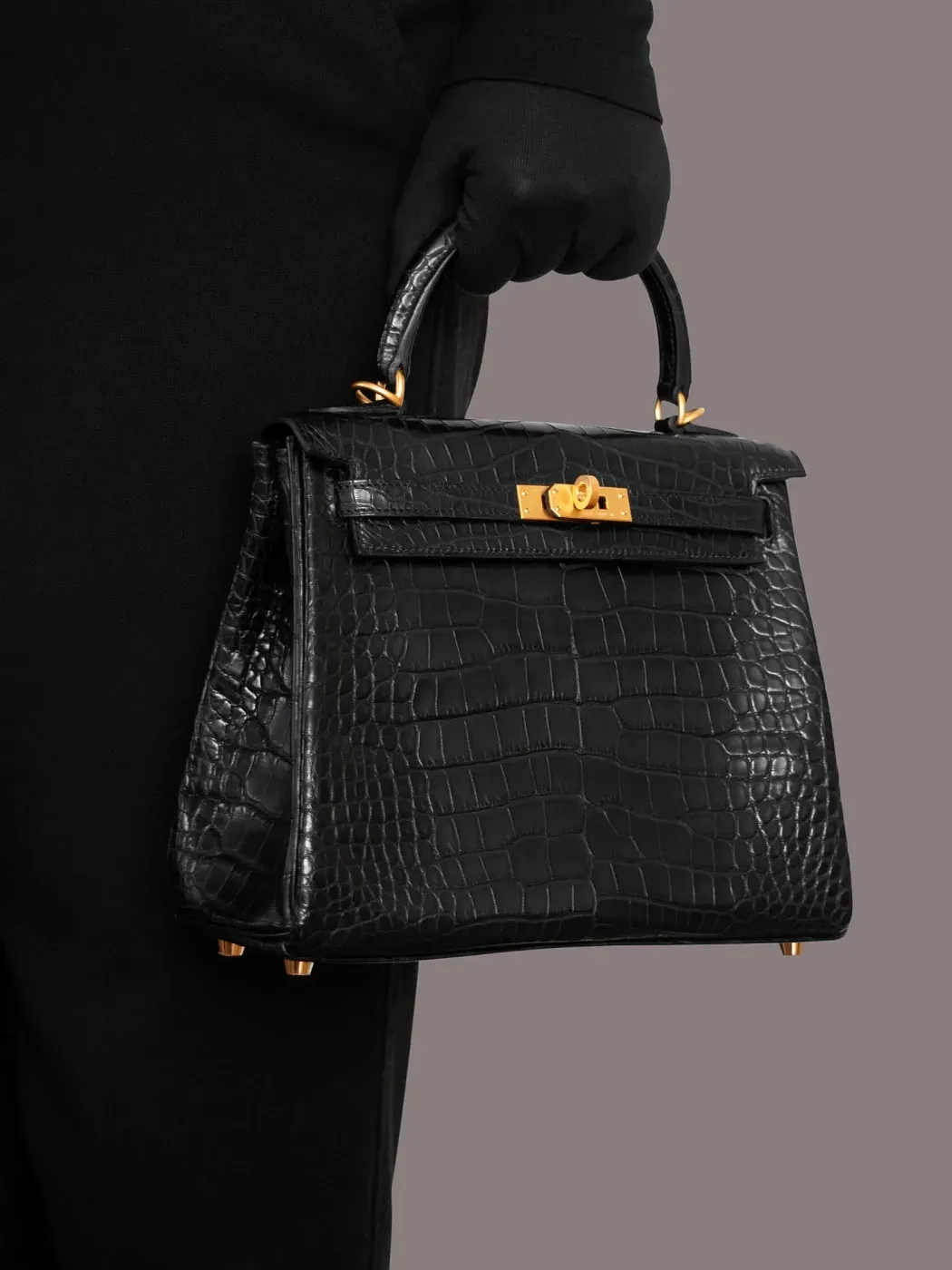 Hermès Сумка Kelly 25 Black Matt Crocodile Gold Hardware - фото 2
