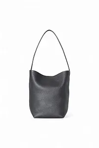 The Row Сумка Medium NS Park Tote Black из кожи Black - фото 1