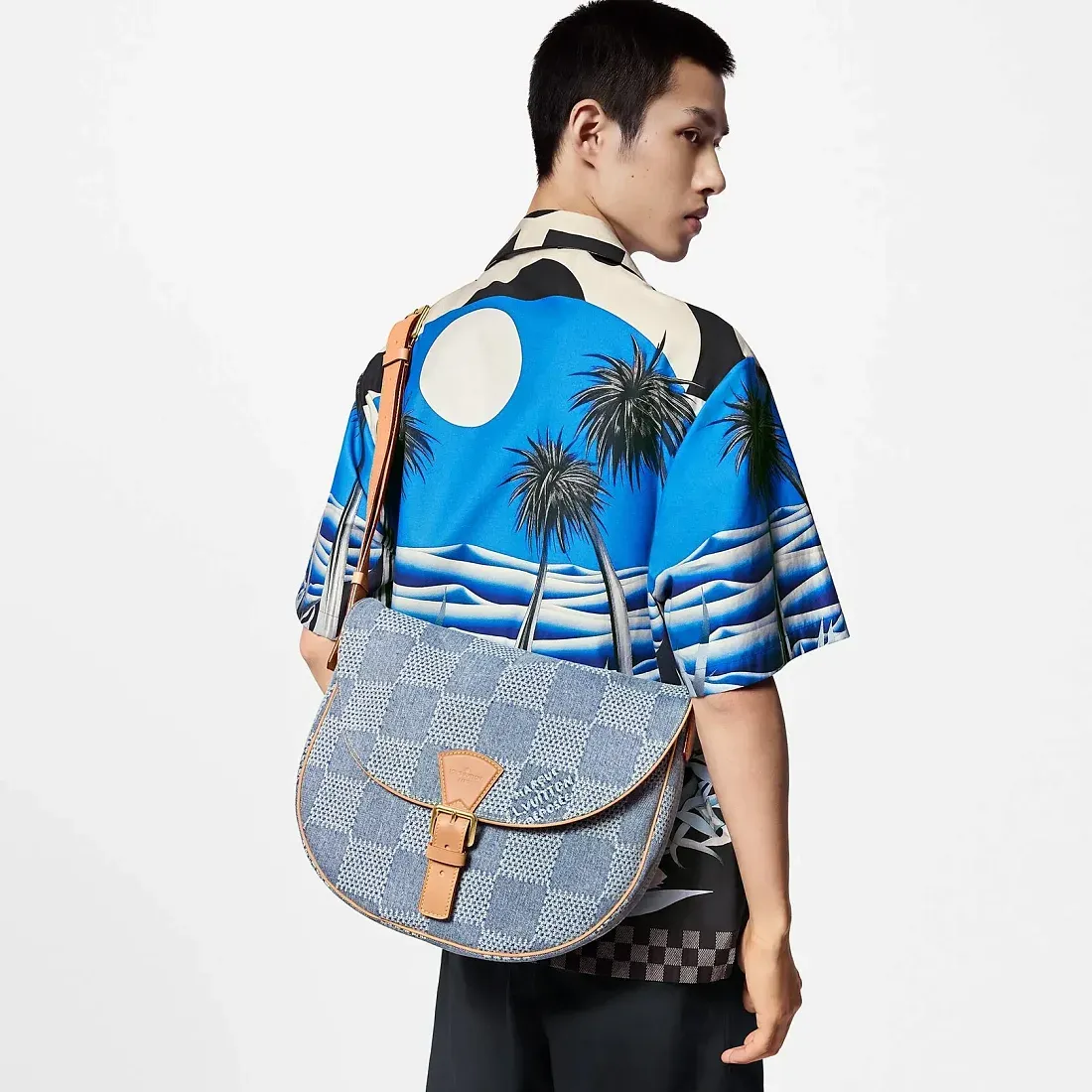 Louis Vuitton Сумка-мессенджер Montsouris MM - фото 2