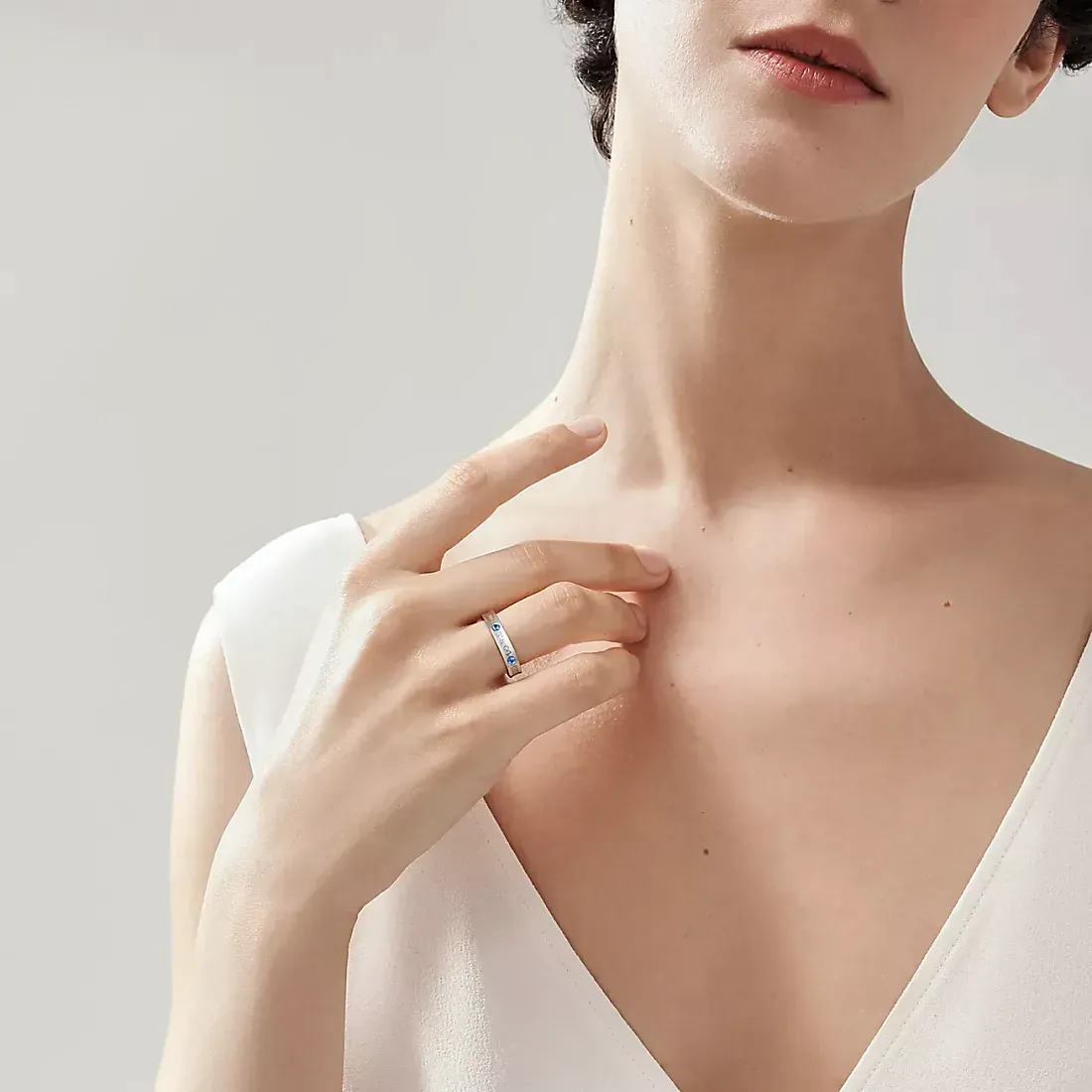 Tiffany & Co. Кольцо 1837 Narrow Ring in Silver with Sapphires - фото 2