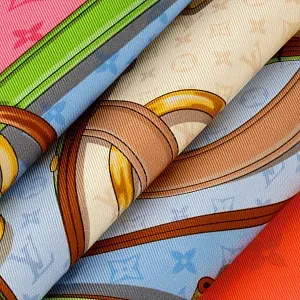 Louis Vuitton Платок-каре Flower And Straps 70 Orange - фото 2