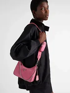 Prada Сумка Re-Edition 2005 из Re-Nylon Begonia Ponk - фото 2