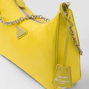 Prada Сумка Re-Edition 2005 из Re-Nylon Citron Yellow - фото 8