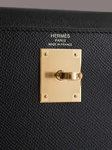 Hermès Сумка Kelly 28 Black Epsom Gold Hardware - фото 3