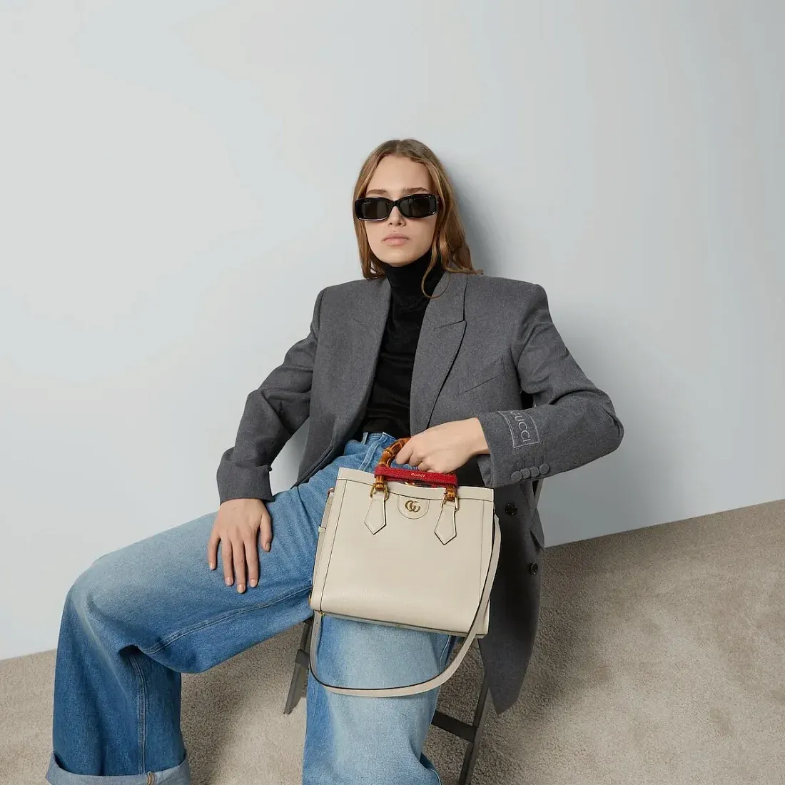 Gucci Маленькая сумка Diana White - фото 2