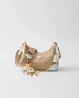 Prada Сумка Re-Edition 2005 Re-Nylon и Saffiano из кожи с подвеской Camel/White - фото 1