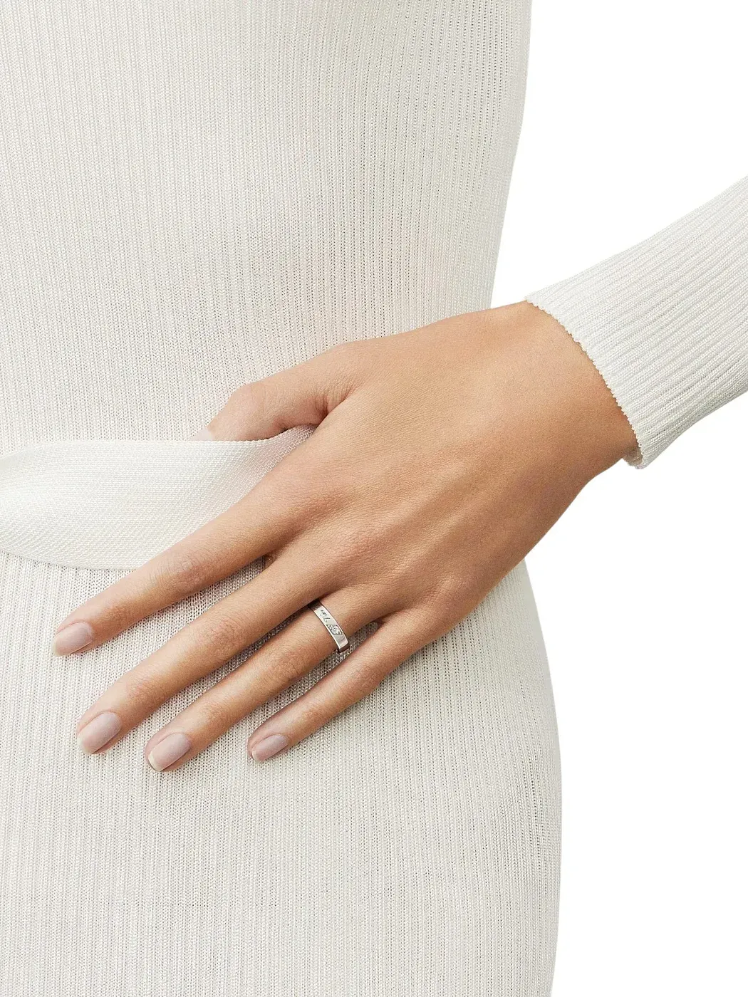 Van Cleef & Arpels Обручальное кольцо Toujours Signature Etoiles 4 мм - фото 2