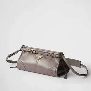 Prada Маленькая кожаная сумка через плечо Pewter - фото 3