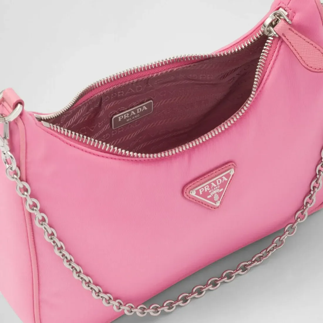 Prada Сумка Re-Edition 2005 из Re-Nylon Begonia Ponk - фото 7