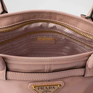 Prada Средняя кожаная сумка Lilli-Of-The-Valley - фото 8