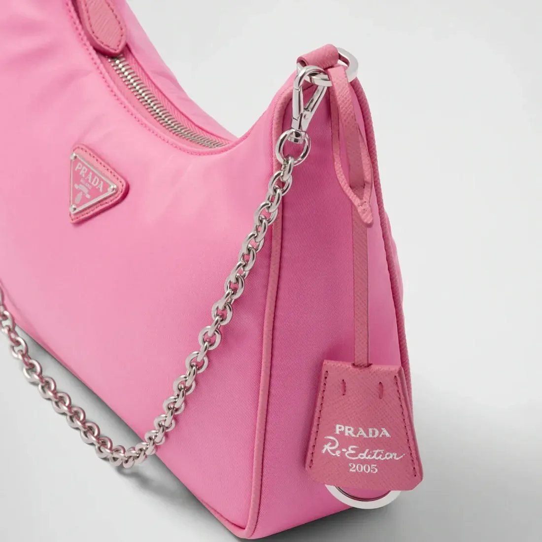 Prada Сумка Re-Edition 2005 из Re-Nylon Begonia Ponk - фото 6