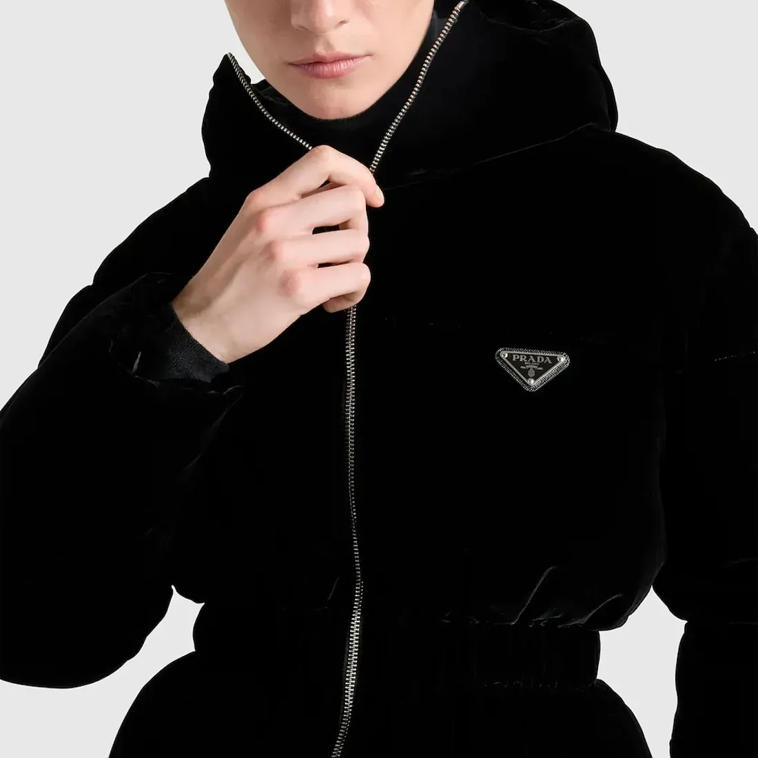 Prada Бархатный пуховик - фото 4