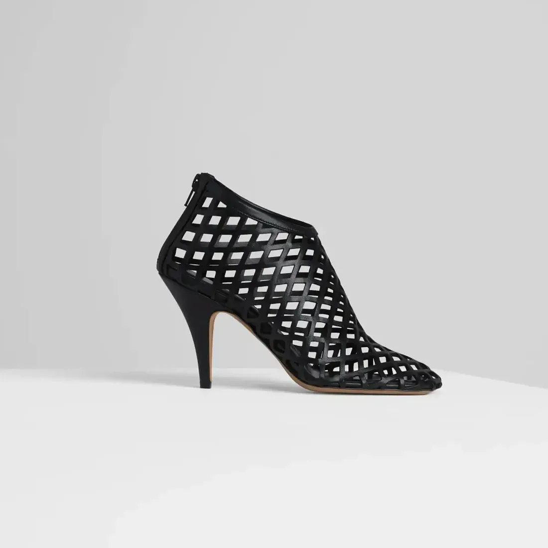 Phoebe Philo Мягкие ботильоны 90 Black Punched - фото 3