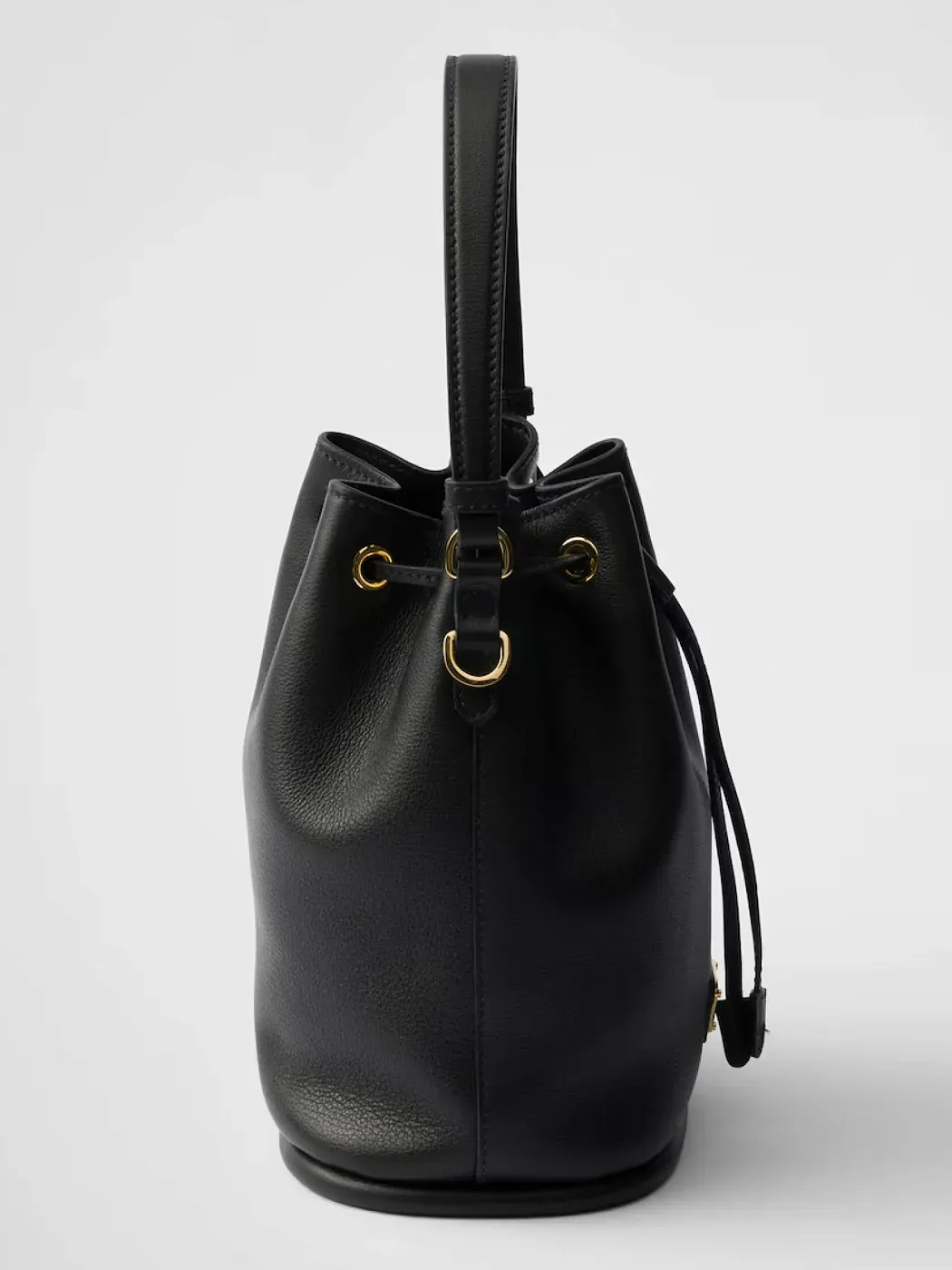 Prada Кожаная мини-сумка Black - фото 5