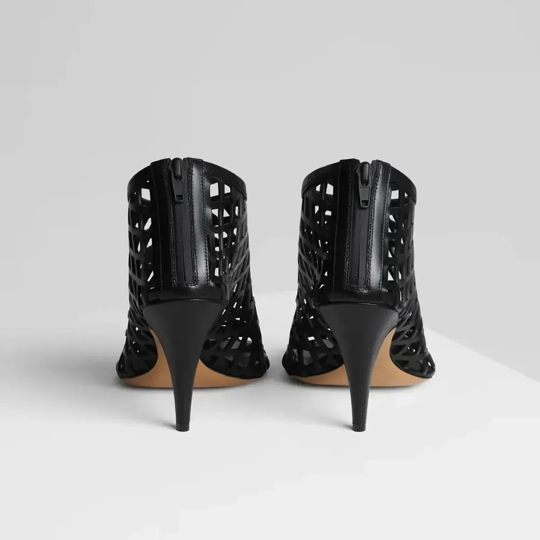 Phoebe Philo Мягкие ботильоны 90 Black Punched - фото 4