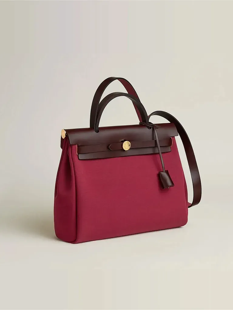 Сумка Hermes Herbag Zip 31 Rubis Rouge Officier Hunter Gold Hardware - фото 2