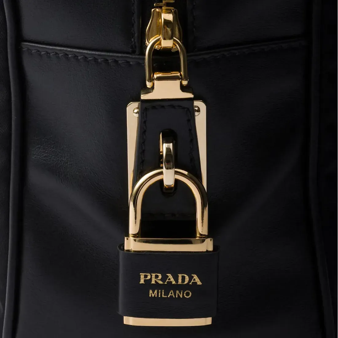 Prada Большая сумка с верхними ручками из Re-Nylon и кожи с замком - фото 6