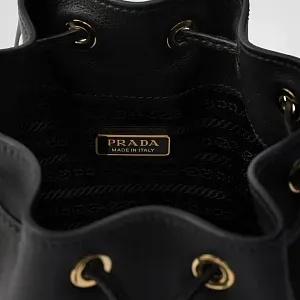 Prada Кожаная мини-сумка Black - фото 6