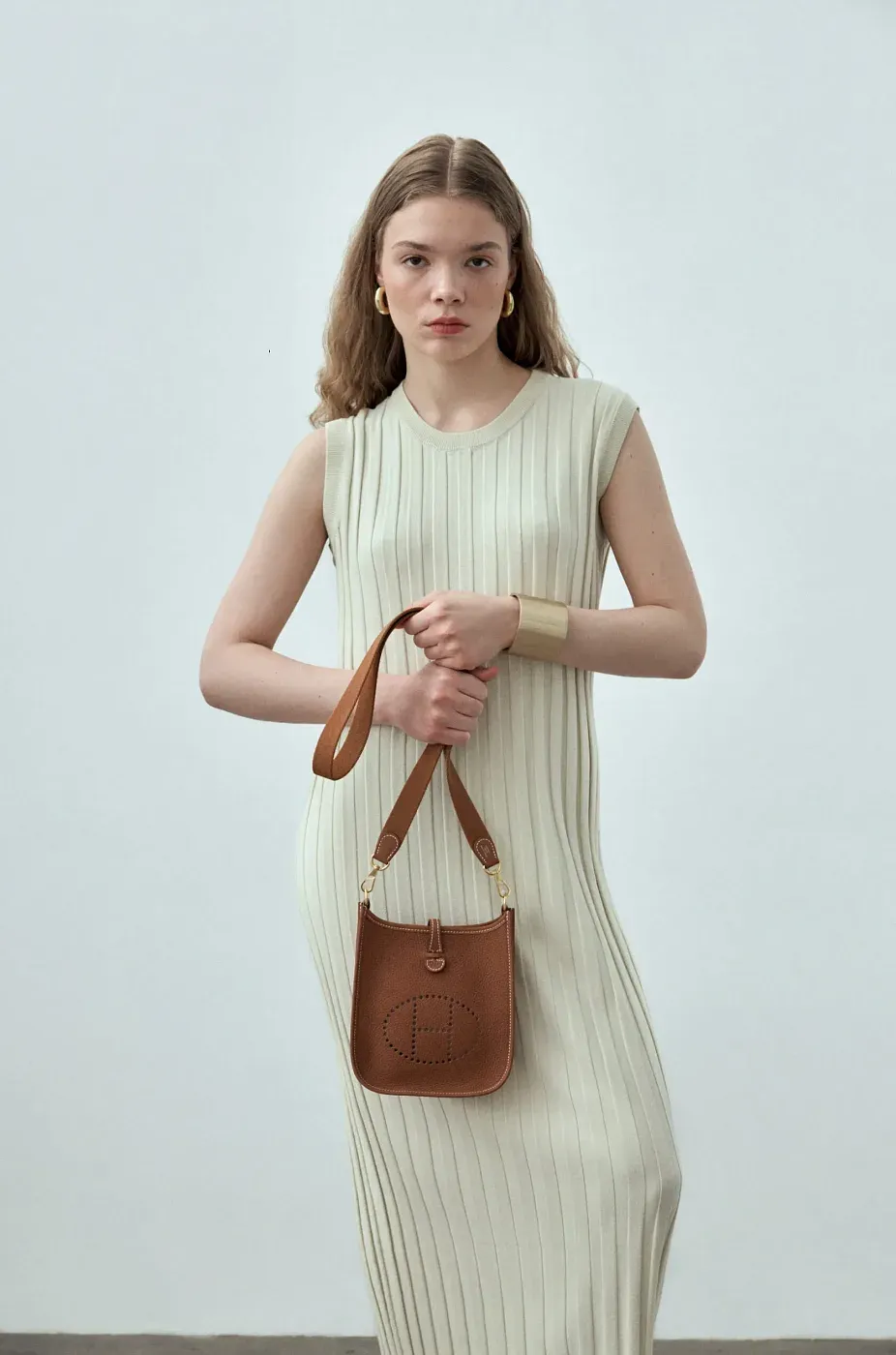 Hermès Сумка Evelyne Mini 16 Gold Clemence Gold Hardware - фото 4