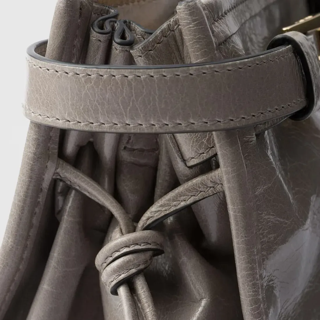 Prada Большая кожаная сумка Pewter - фото 6