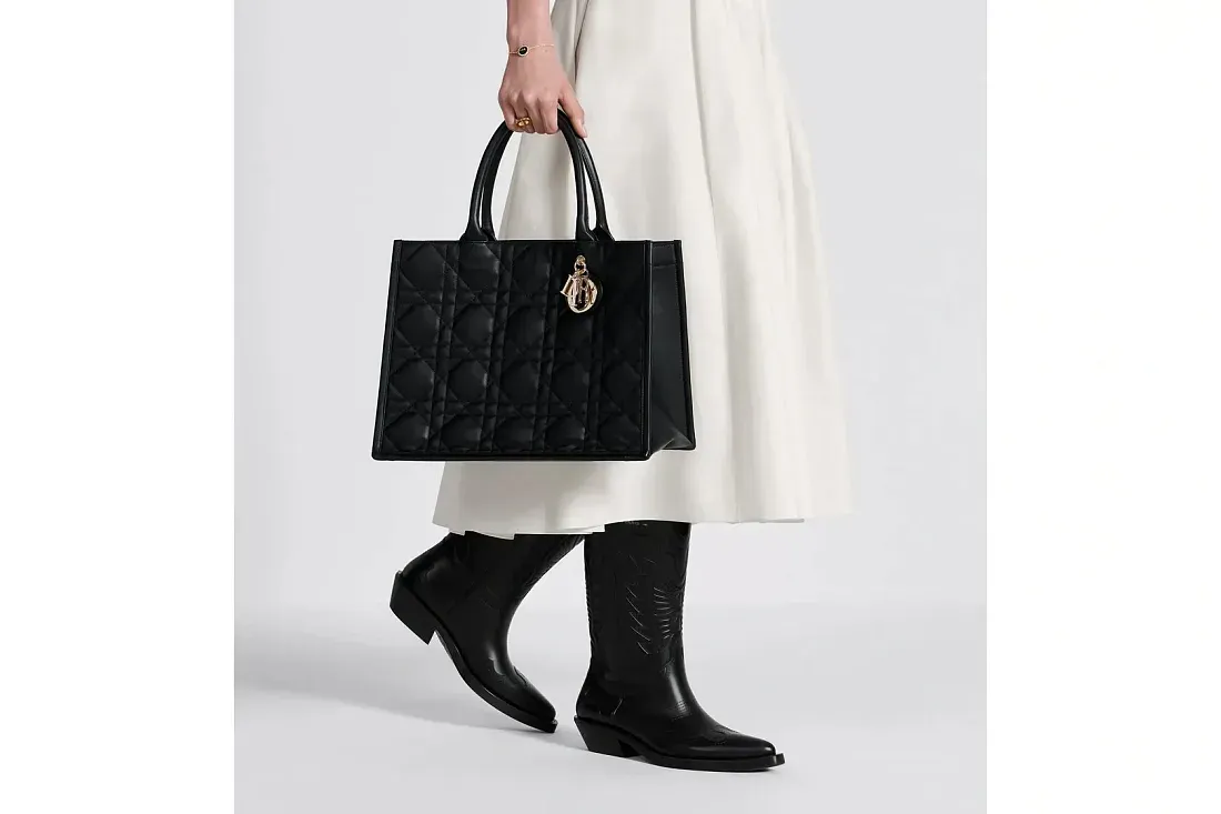 Dior Сумка Book Tote модель среднего формата - фото 2