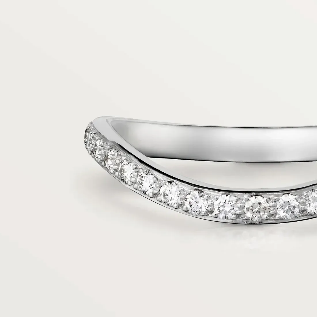 Cartier Обручальное кольцо с бриллиантовым паве Trinity Ruban 2мм - фото 3