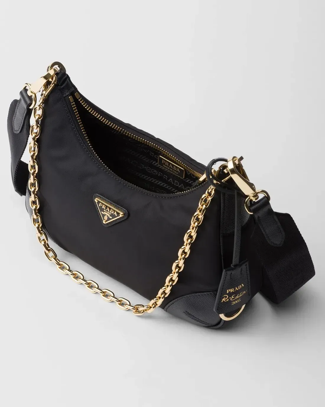 Prada Сумка Re-Edition 2005 Re-Nylon и Saffiano из кожи с подвеской Black - фото 3