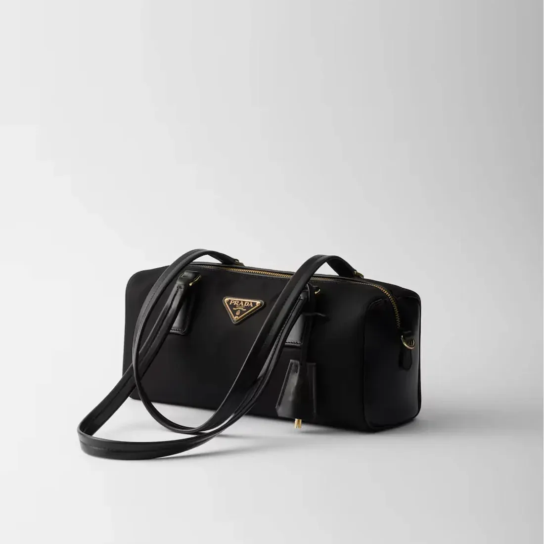 Prada Сумка из Re-Nylon и кожи среднего размера с замком - фото 2