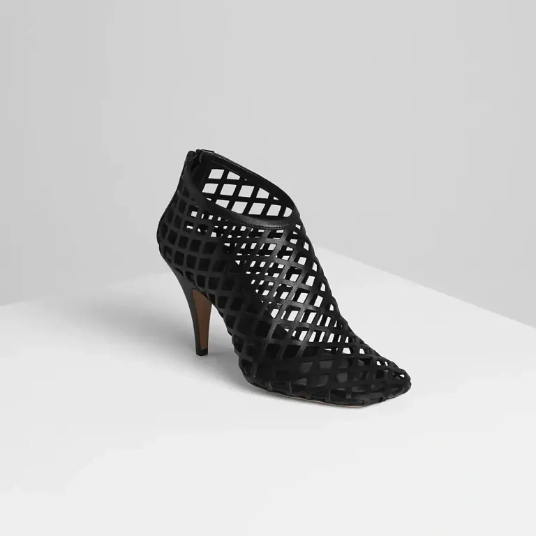 Мягкие ботильоны 90 Phoebe Philo Black Punched - фото 1