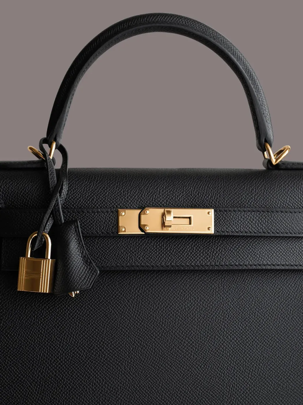 Hermès Сумка Kelly 28 Black Epsom Gold Hardware - фото 4