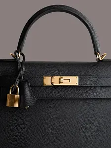 Hermès Сумка Kelly 28 Black Epsom Gold Hardware - фото 4