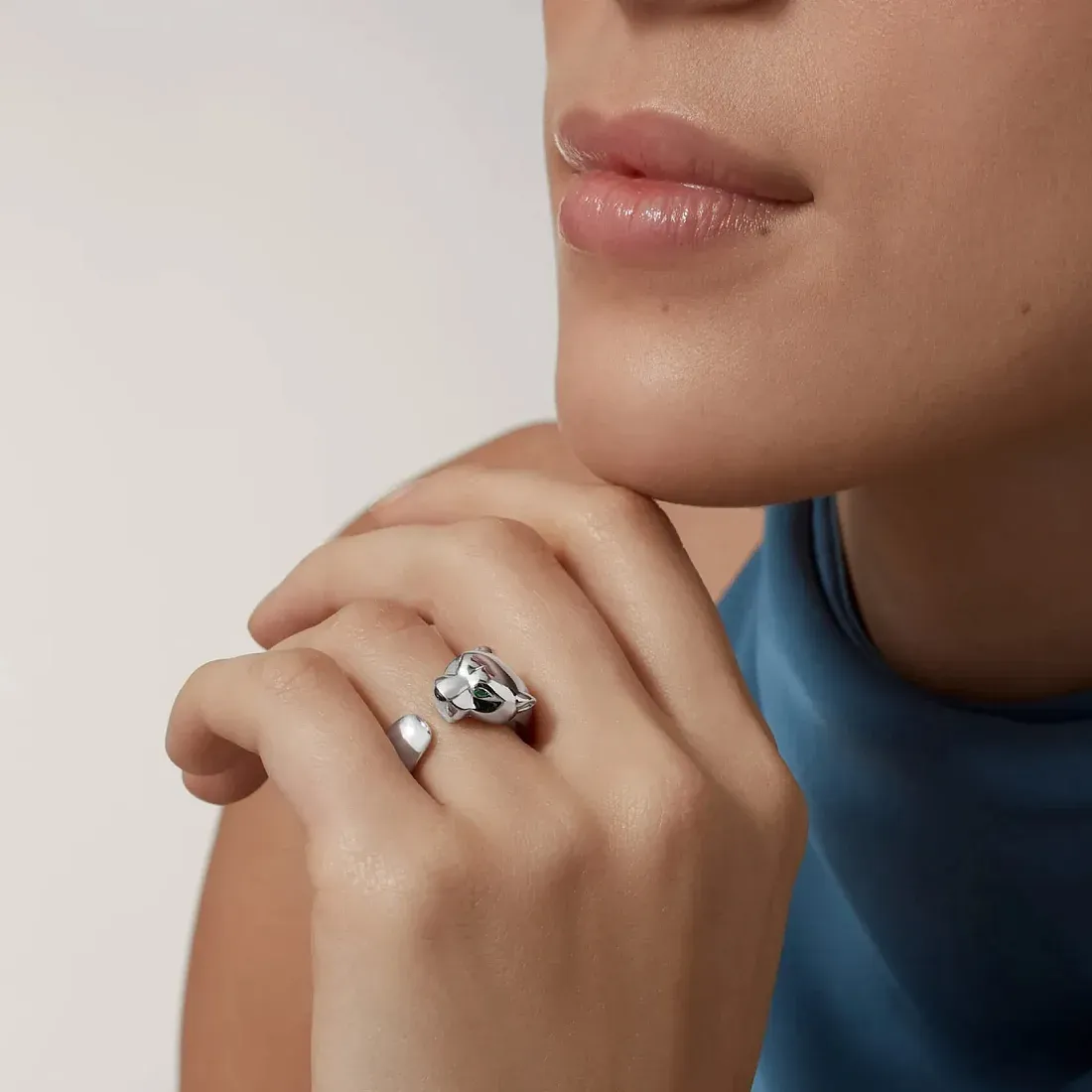 Cartier Кольцо средняя модель Panthere de White Gold - фото 2
