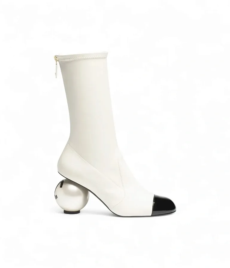 Кожаные сапоги Chanel White/Black - фото 1