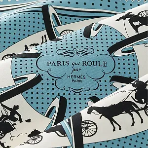 Hermès Шелковая бандана Paris Qui Roule 55 Bleu Jean / Blanc / Noir - фото 3