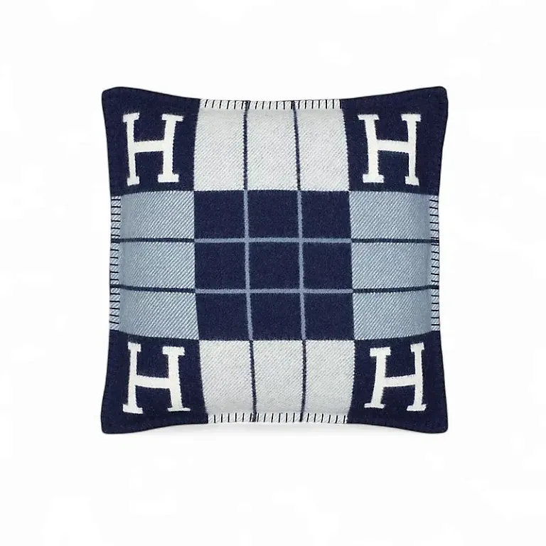 Подушка Avalon 52 см Hermes Ecru Caban - фото 1