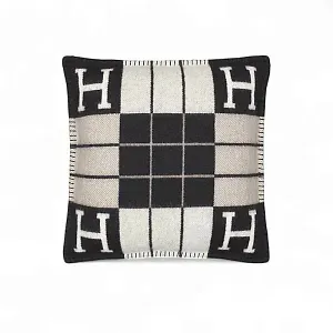 Hermès Подушка Avalon 52 см Ecru Noir - фото 1