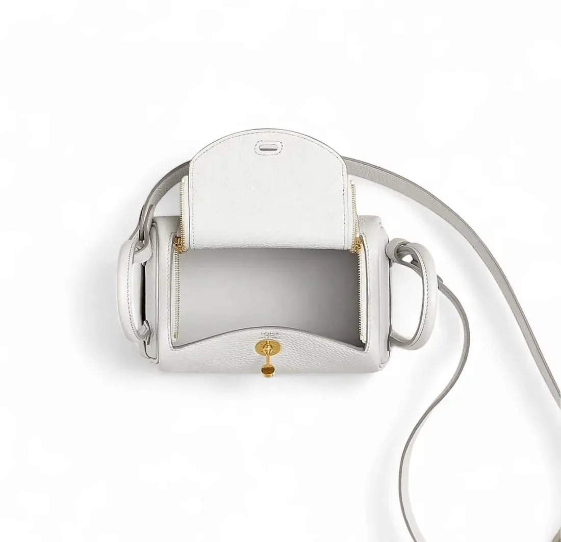 Hermès Сумка Lindy Mini New White Clemence Gold Hardware - фото 3