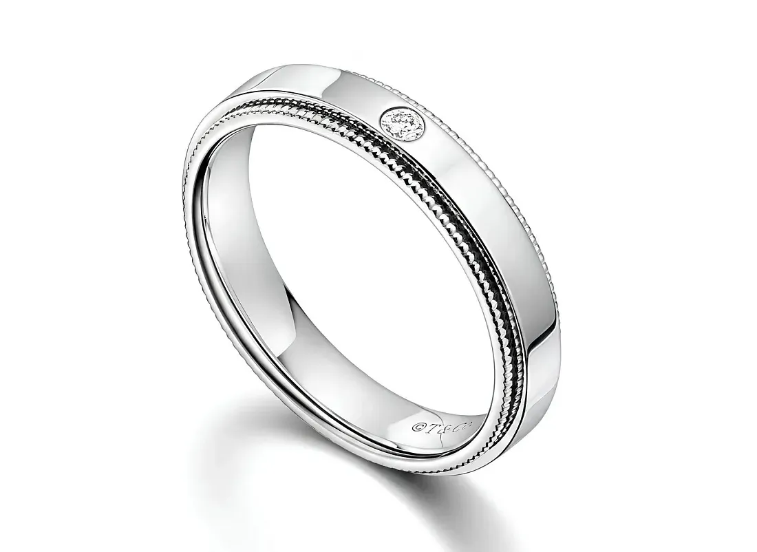 Tiffany & Co. Обручальное кольцо Together Milgrain Band Ring in Platinum with a Diamond, 4 mm Wide - фото 3