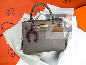 Hermès Kelly 28 Gris Etain Epsom Sellier Gold Hardware - фото 1