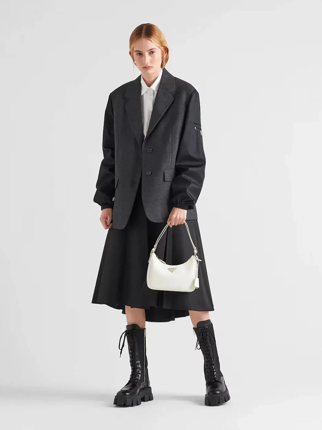 Prada Мини-сумка Re-Edition из сафьяновой кожи White - фото 2