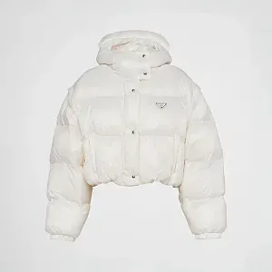 Prada Укороченный пуховик-трансформер из Re-Nylon White - фото 1