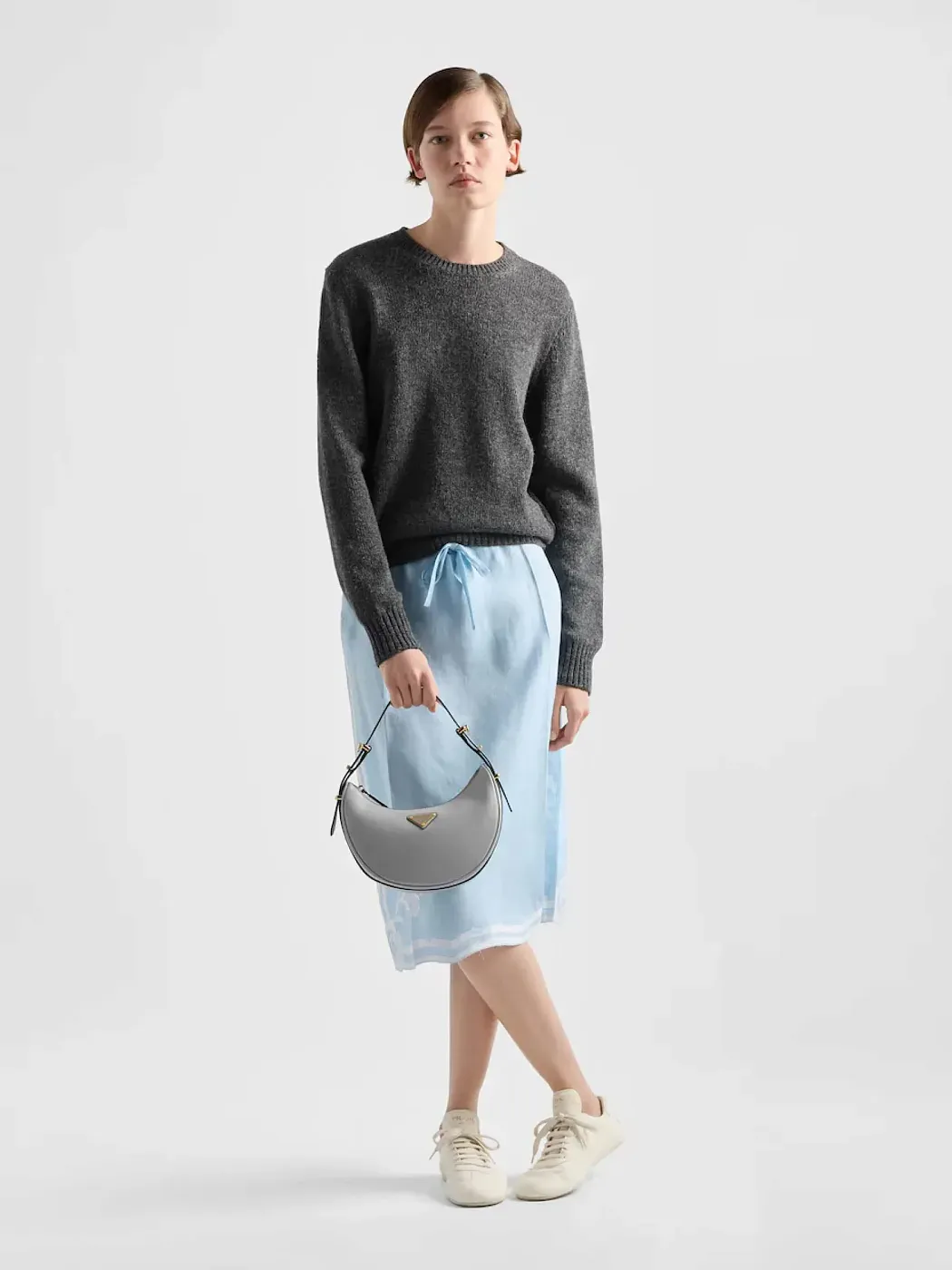 Prada Маленькая кожаная сумка через плечо Arque Granite Gray - фото 6