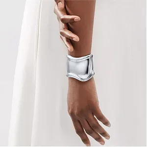 Tiffany & Co. Браслет Elsa Peretti Medium Wide Bone Cuff in Sterling Silver 61 mm - фото 2