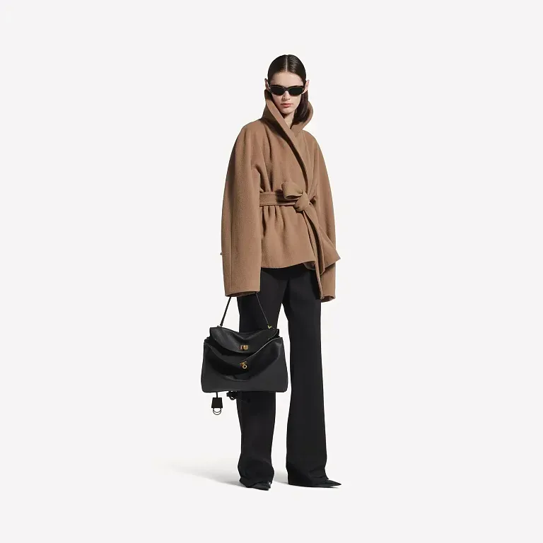 Пальто-накидка Balenciaga - фото 2