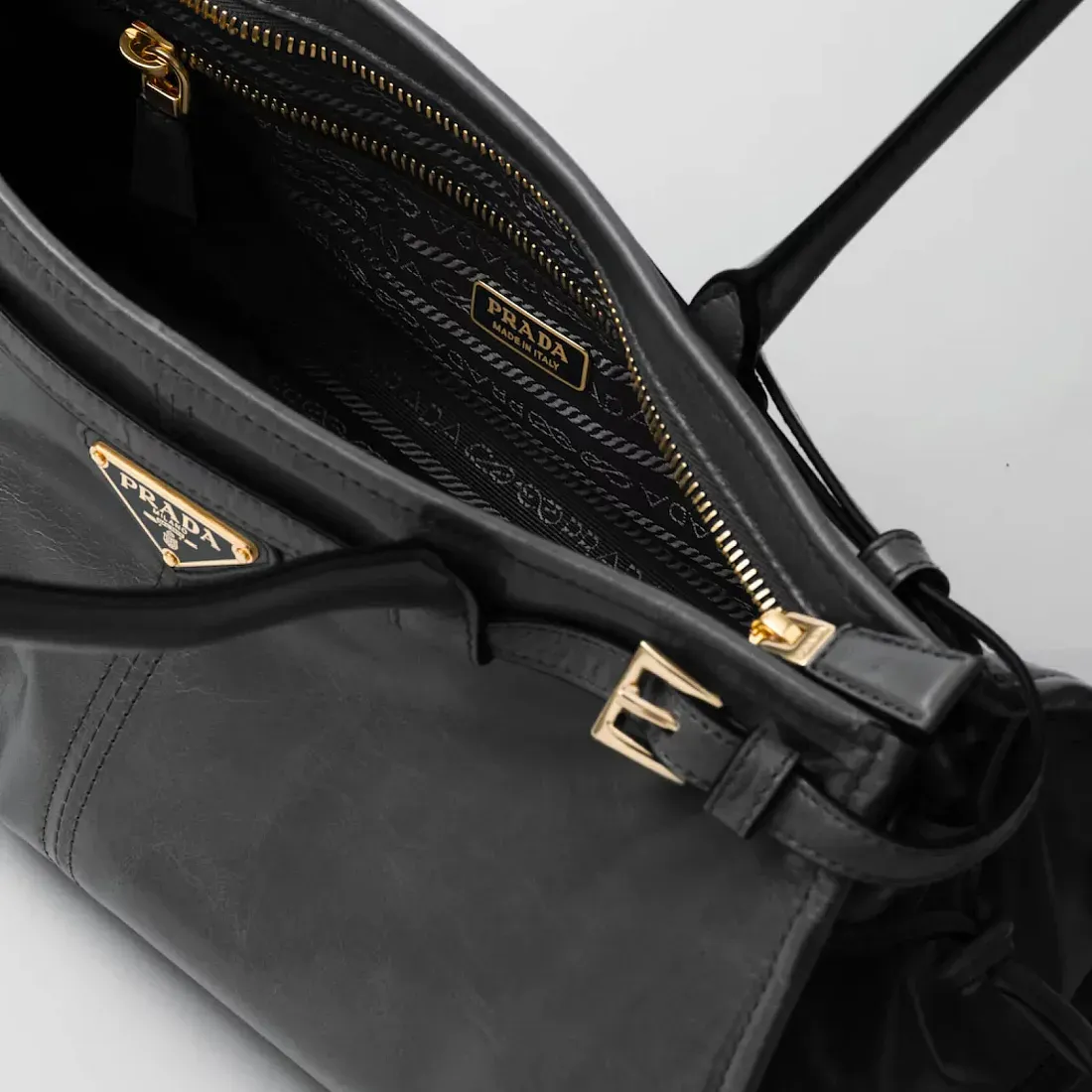 Prada Средняя кожаная сумка Black - фото 8