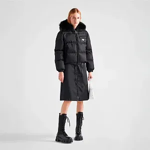 Prada Пуховая куртка из габардина Re-Nylon - фото 2