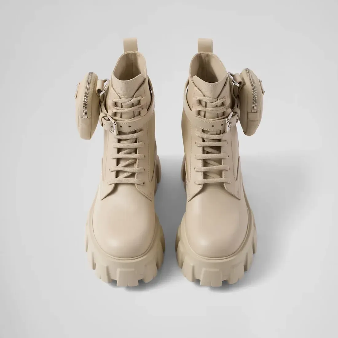 Prada Ботинки Monolith из кожи и Re-Nylon Desert Beige - фото 4