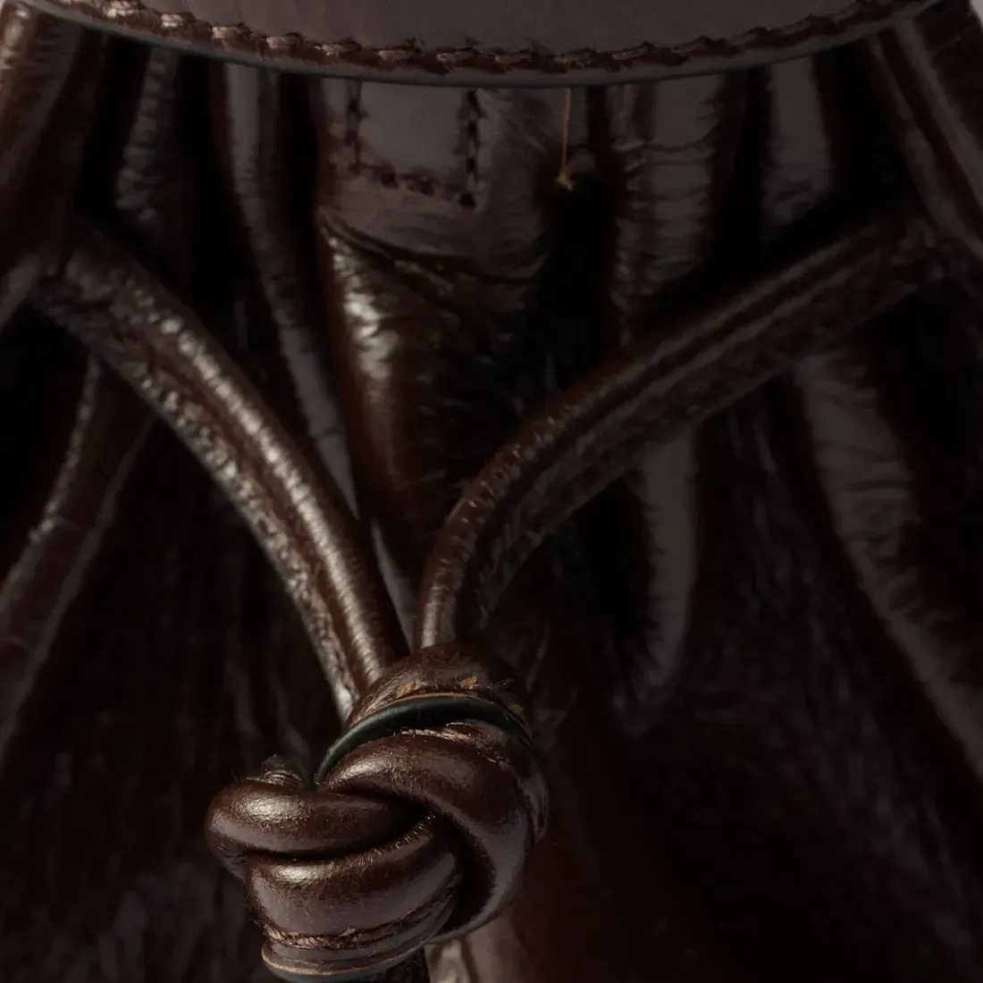 Prada Средняя кожаная сумка Dark Brown - фото 8