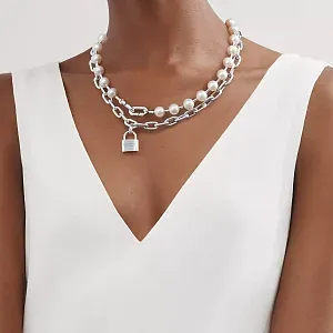 Tiffany & Co. Колье HardWear Pearl Lock Necklace in Silver - фото 2