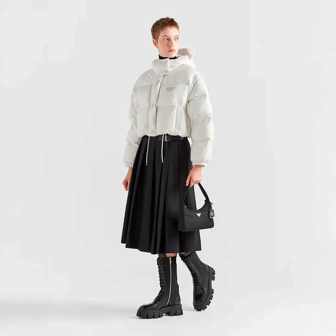 Prada Укороченный пуховик-трансформер из Re-Nylon White - фото 2